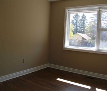 For Lease - 39 Meadowland Drive, Brampton, Ontario - Photo 4