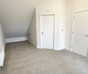 3 bedroom semi-detached house to rent - Photo 6