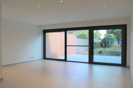 Instapklare en energiezuinige woning met zonnige tuin in Zottegem - Photo 2