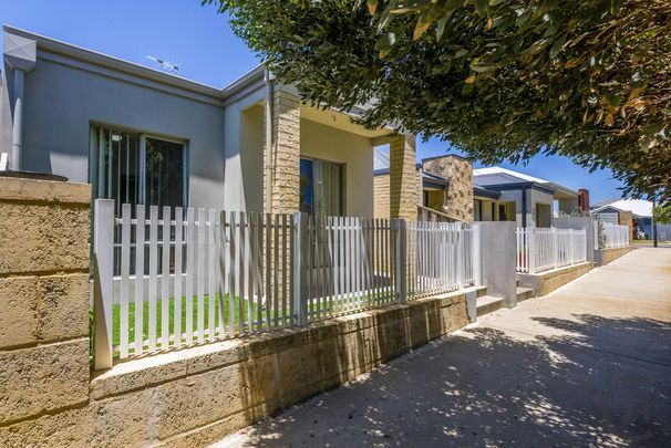 Walk to Beach and Relax and Unwind after a Busy Day - Photo 1