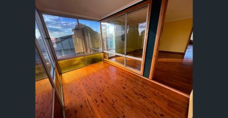 Large Family Home - Photo 5