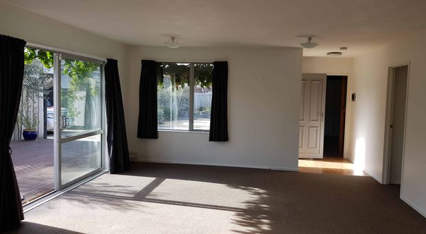 Charming on Chichester !! - Photo 1