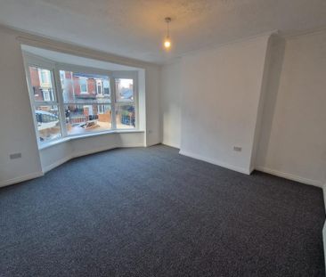2 bedroom ground floor flat to rent - Photo 3