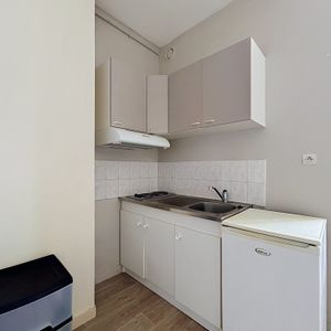 Location Appartement 1 pièce 20m² ST LO 50000 - Photo 2