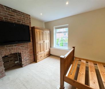 2 bedroom terraced house to rent - Photo 4
