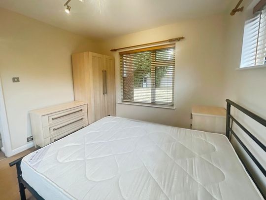 4 bedroom detached house to rent - Photo 1