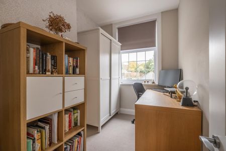 4 bedroom detached house to rent - Photo 4