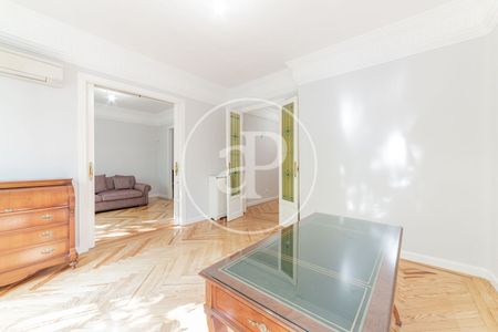 Flat for rent in Castellana (Madrid) - Photo 2