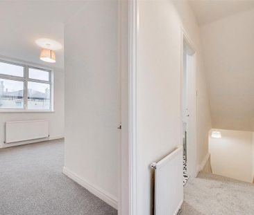2 bedroom end of terrace house to rent - Photo 3