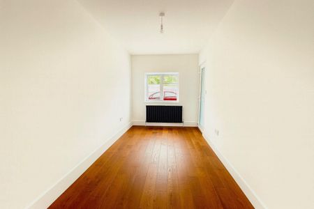 4 bedroom House To Let Total Size: 1217 SQ FT - Photo 4