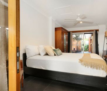 YOUR OWN PRIVATE OASIS, YOU WON'T EVEN NOTICE THE NEIGHBOURS - Photo 2