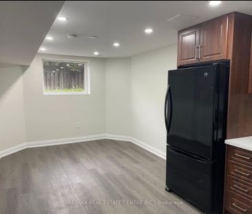 For Lease - 3727 Althorpe Circle, Mississauga, Ontario - Photo 5