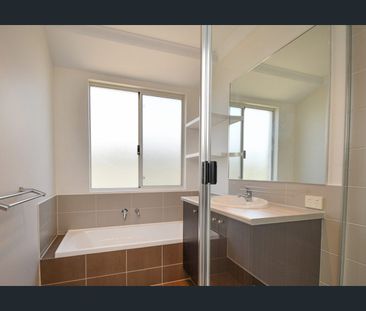 40 Dunning Street, Baldivis, WA 6171 - Photo 4