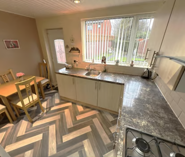 1 bedroom in a house share to rent - Photo 5