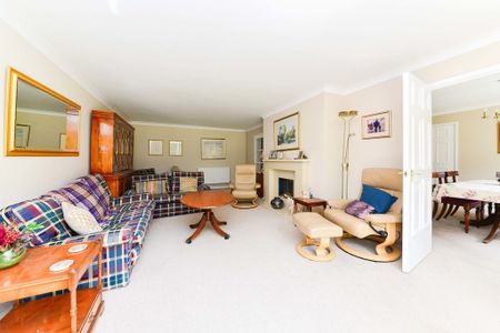 £3,000 - To Let - Photo 3