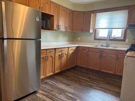 For Lease - 306 Mckellar Street, Strathroy-Caradoc, Ontario - Photo 5