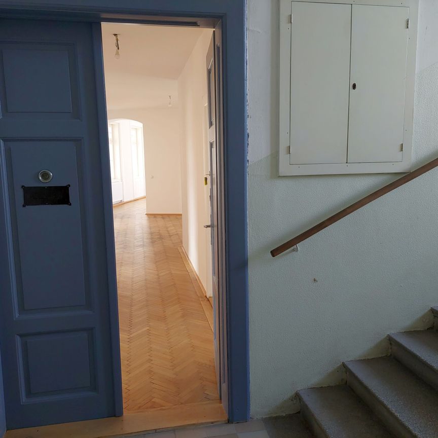 Traumhaft - Altbauflair - 5 Zimmer 166m² Wohnung mit kleiner Loggia in Steyr - nahe Zentrum - Photo 1