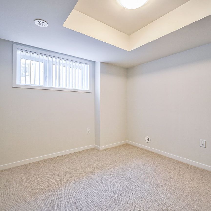 For Lease - 151 Honeycrisp Crescent Unit# 180, Vaughan, Ontario - Photo 1