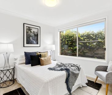 PEACEFUL SINGLE LEVEL LIVING IN A LEAFY SETTING - Photo 5