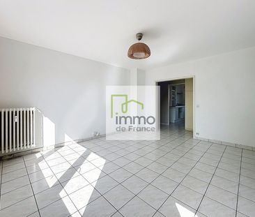 Location Appartement 4 pièces 81m² - Photo 2