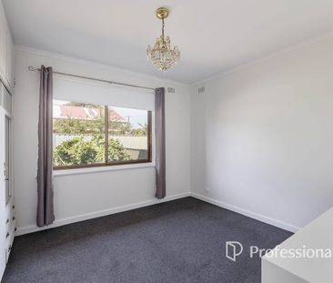 THREE BEDROOM HOME WITH SUPERSIZED SHED! - Photo 2