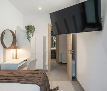Room in a shared 4-bedroom apartment for rent in Sants-Badal. - Photo 6