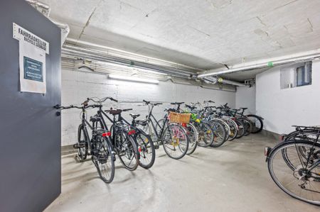 Möbliertes Zimmer in Frauen-WG in zentraler Lage für Studenten und Azubis - Photo 5