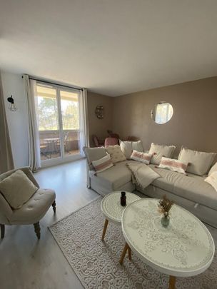 location Appartement T2 DE 52.1m² À ELANCOURT - Photo 1