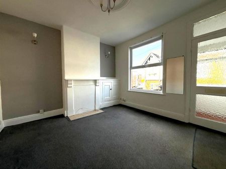 2 bedroom terraced house to rent - Photo 2