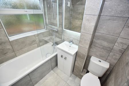 Rosaville Crescent, Allesley, Coventry - FULLY RENOVATED GROUND FLOOR MAISONETTE - Photo 4