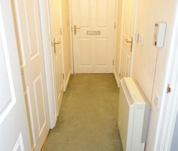 1 bedroom Flat To Let - Photo 4