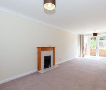 3 bedroom semi-detached house to rent - Photo 2
