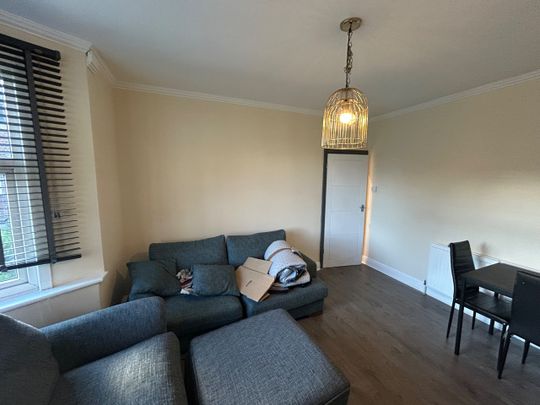 2 Bed Flat, Upper Park Road, N11 - Photo 1