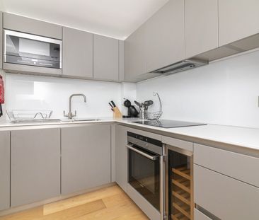 1 Bed Flat, Barbican, EC2Y - Photo 4
