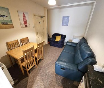 5 bedroom house to rent - Photo 1