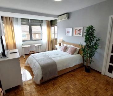 Room in shared apartment in Madrid - Photo 2
