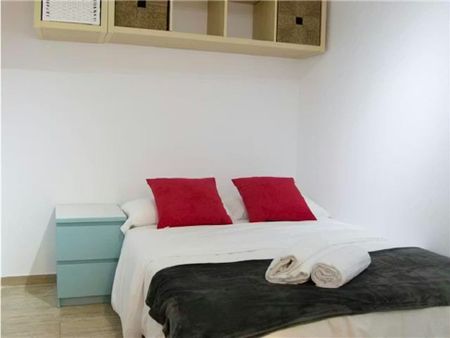 Calle de los Jardines, Madrid, Community of Madrid 28013 - Photo 4