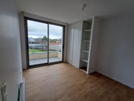 location Appartement T4 DE 102.47m² À LANNEMEZAN - Photo 3