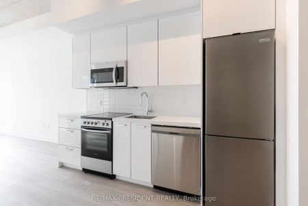 284 King Street E #803 - Photo 4