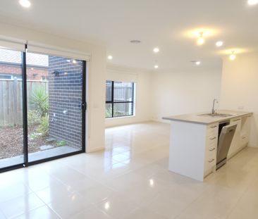 22 Keats Street, Officer VIC 3809 - House For Rent | Domain - Photo 5