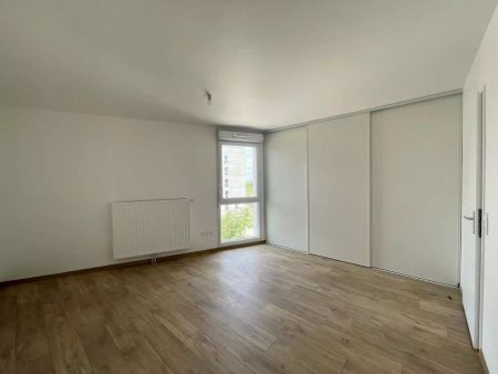 location Appartement T2 DE 57.36m² À AMIENS - Photo 3