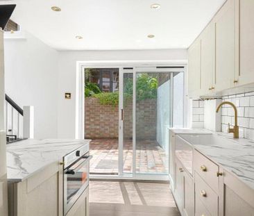 6 bedroom terraced house to rent - Photo 5