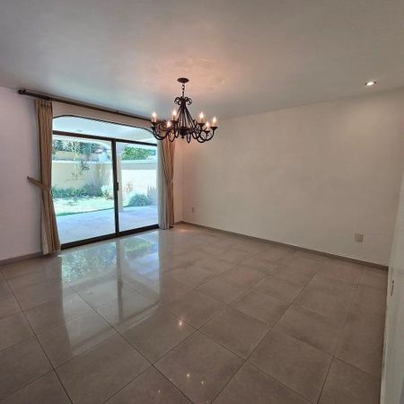 Casa en Renta Paseo san Arturo Pte. 101 Rosas 55 - 3 Recamaras Valle Real , Zap. - Foto 5