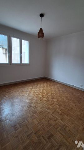 APPARTEMENT T3 - LAVAL - Photo 4