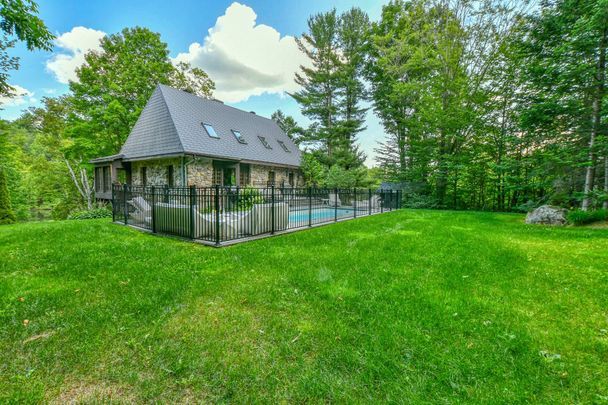 Maison à louer à Sainte-Anne-des-Lacs - Photo 1