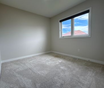 For Lease - 39 Blazing Star Drive, Brampton, Ontario - Photo 4