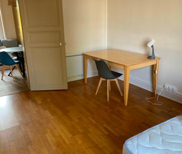 Appartement meublé pour colocation (idéal pour 2 étudiants), 1er ét... - Photo 2