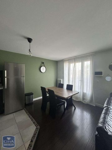 Location Appartement 2 pièces 46m² ST ETIENNE 42000 - Photo 4