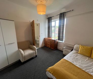 1 bedroom in a house share to rent - Photo 2