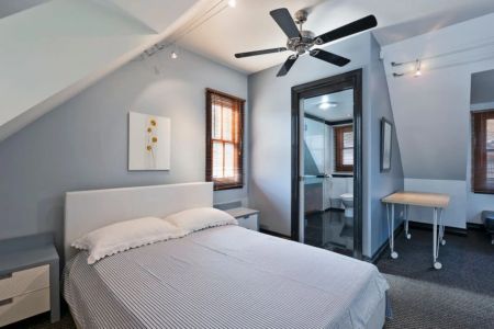 Chic Furnished Apartment in Gorgeous Linley Point - Photo 2